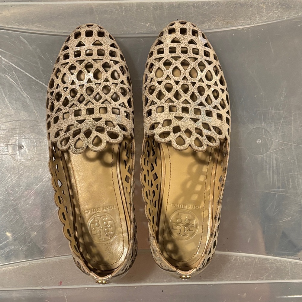 Tory Burch Women's Beige Gold Metallic Cutout Flats